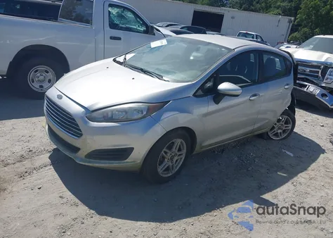 2018 Ford Fiesta Se z USA, uszkodzony, nr VIN 3FADP4EJ9JM128652